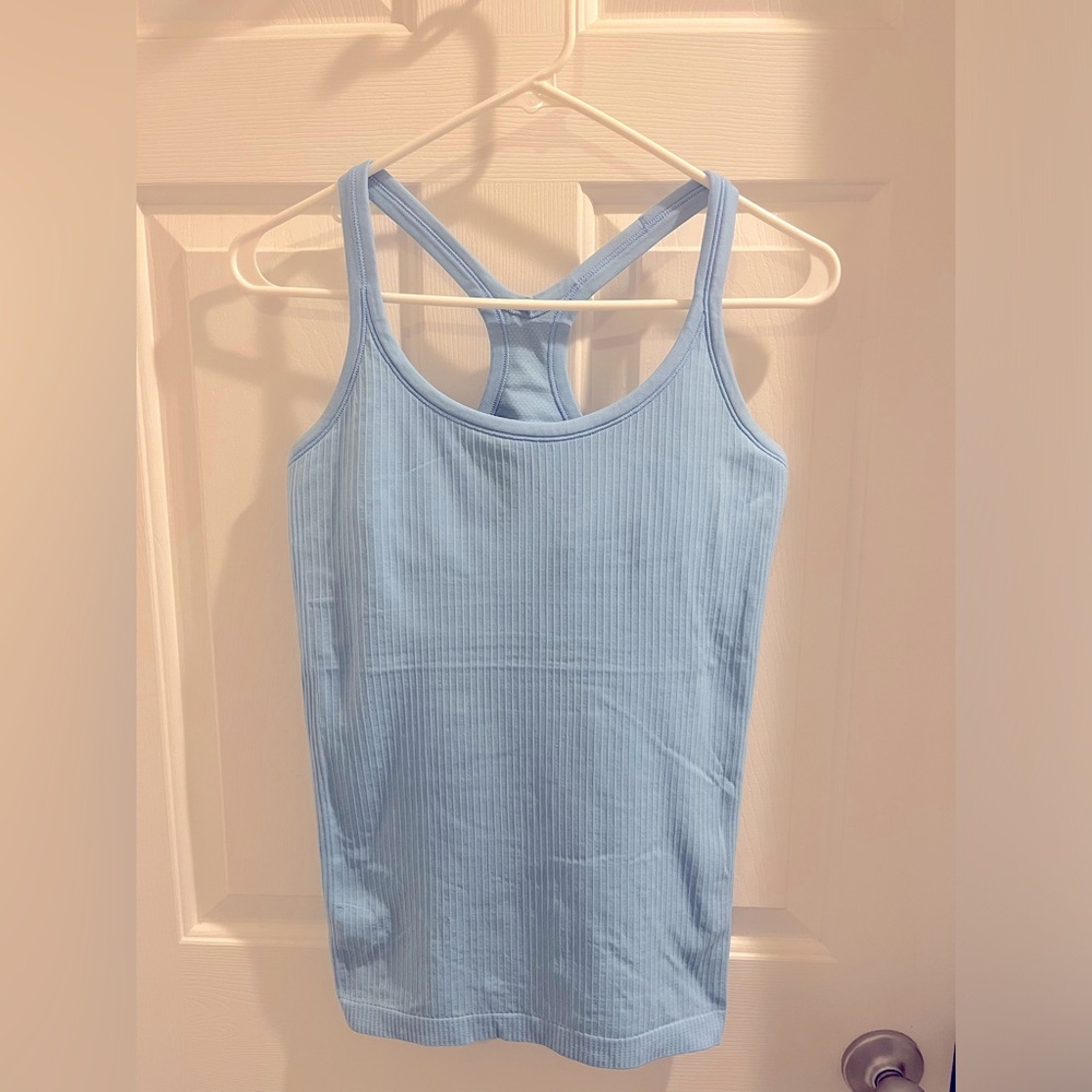 Lululemon Ebb to Street tank in Light Blue-Size 8 Awesome Condition